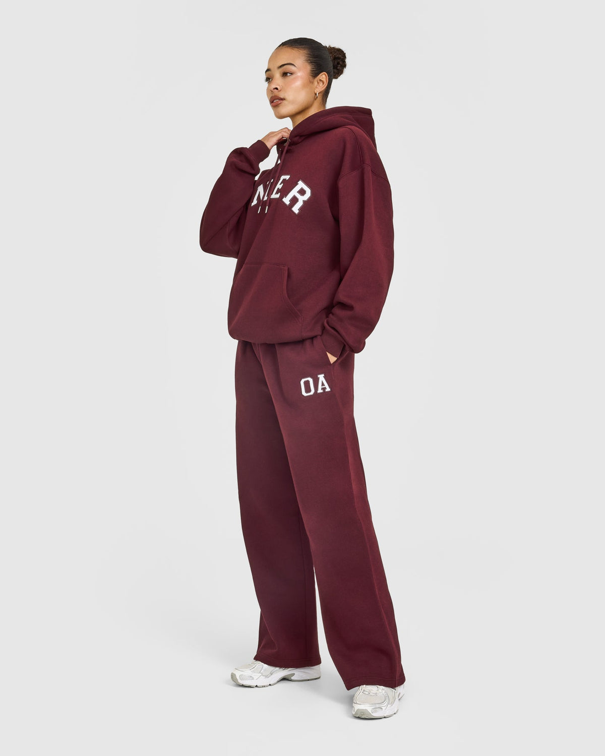 Foundations Oversized Oner Girlfriend Straight Leg Sweatpants | Rosewood