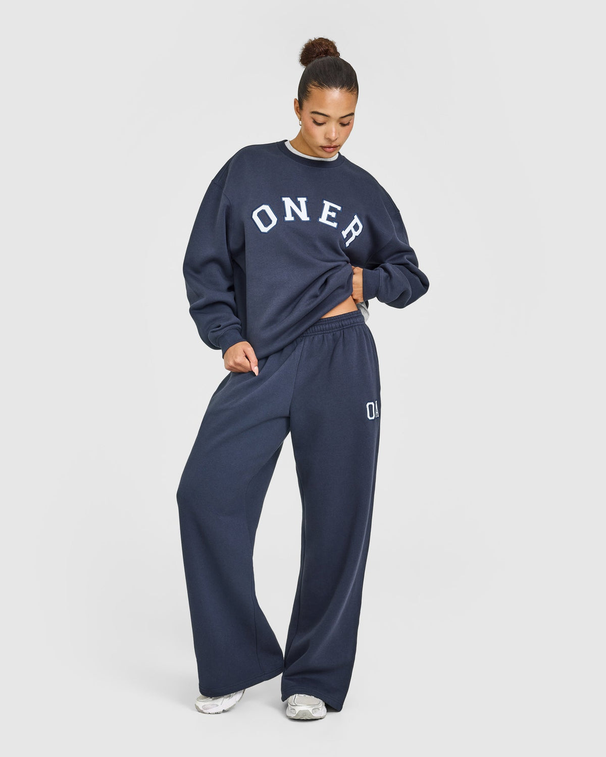 Foundations Oversized Oner Girlfriend Straight Leg Sweatpants | True Blue