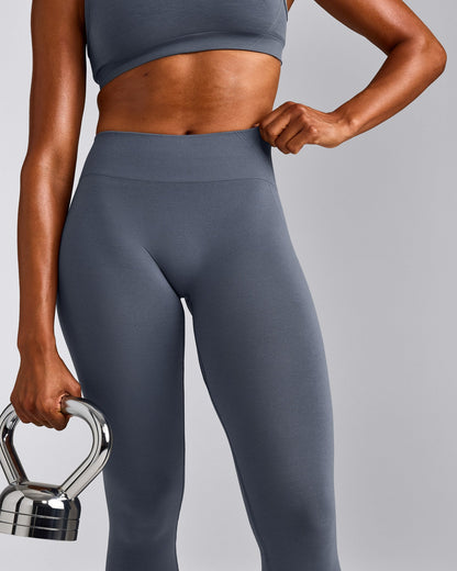 EffortlessLift™ Seamless Mid Rise Leggings | Light Granite Blue