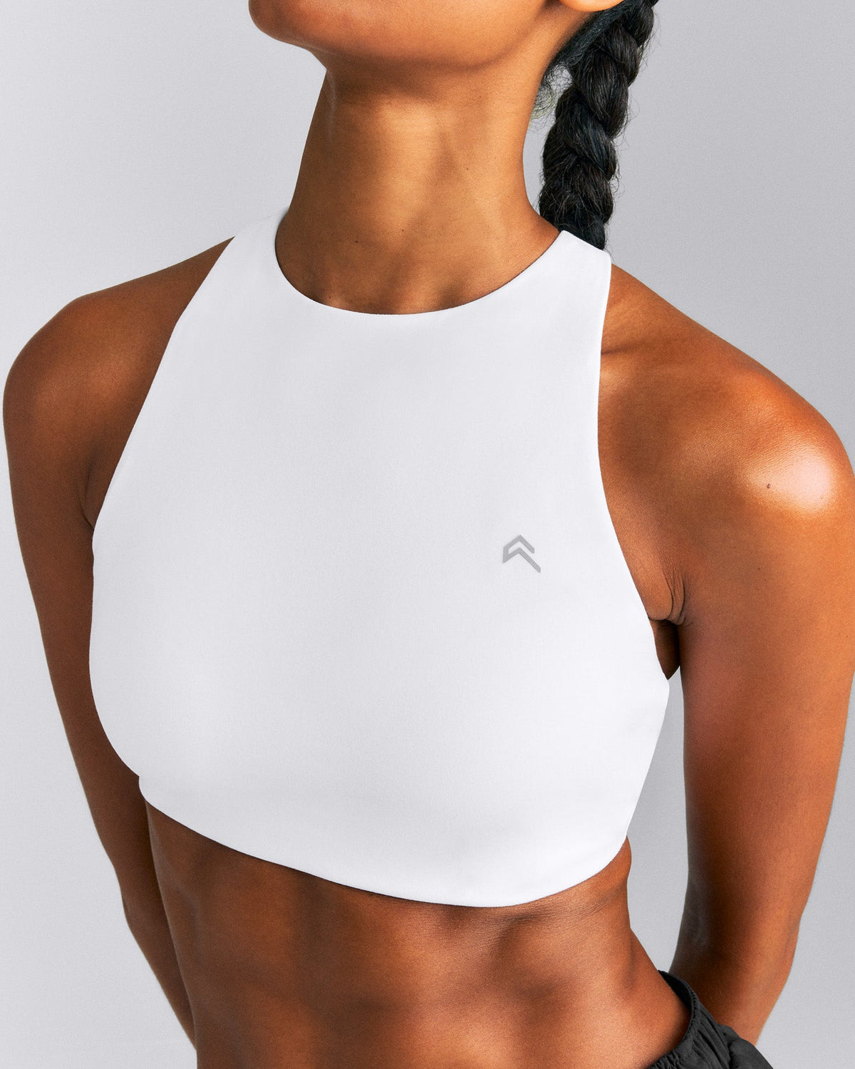 EasyLift™ High Neck Sports Bra | White