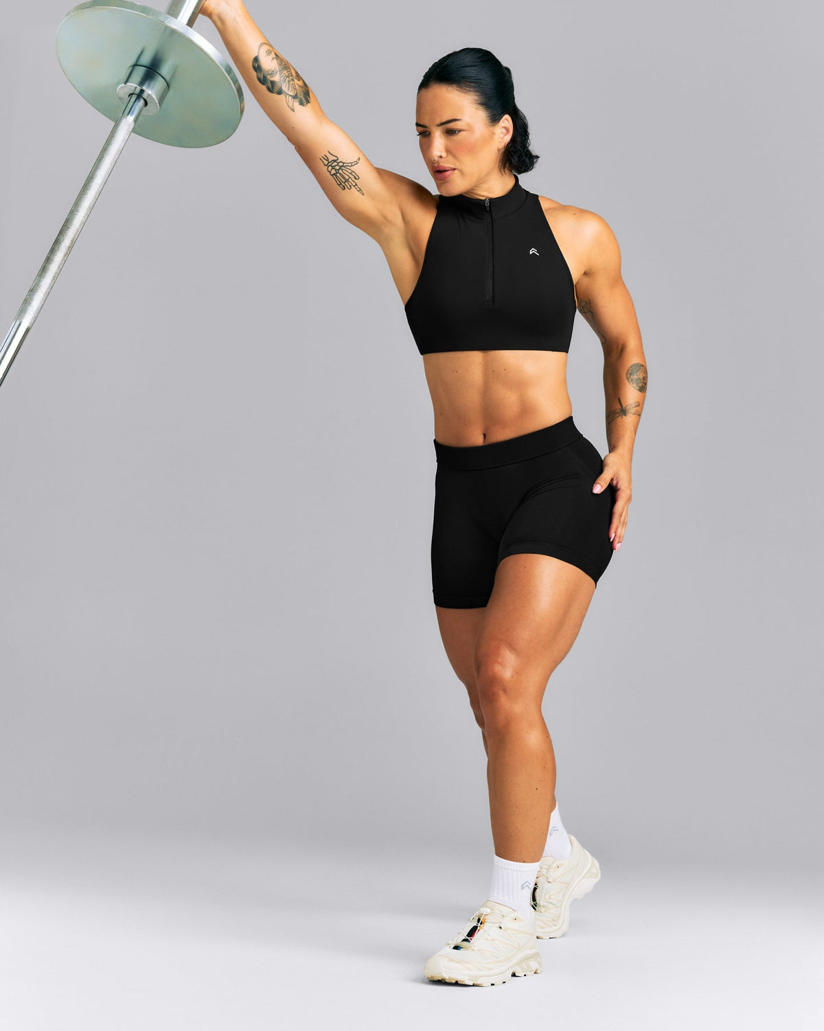 EasyLift™ Zip High Neck Sports Bra | Black
