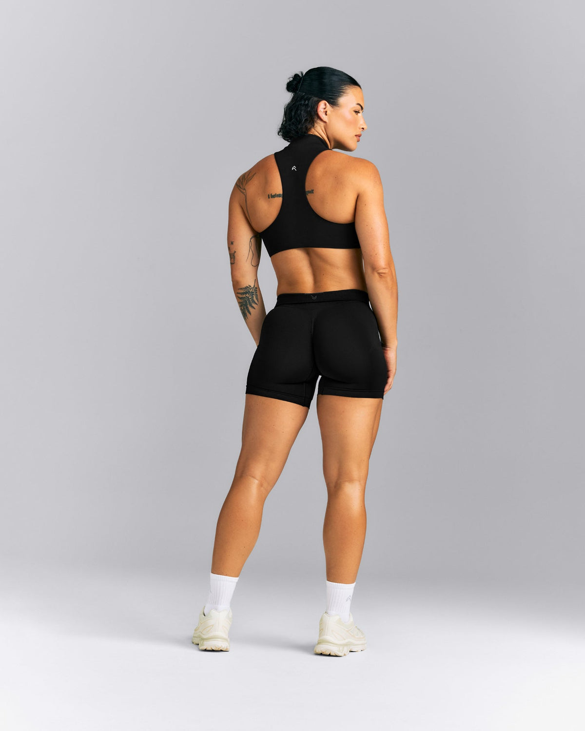 EasyLift™ Zip High Neck Sports Bra | Black