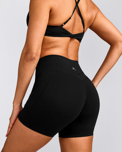 UnifiedMove™ High Waisted Pocket Shorts 6" | Black