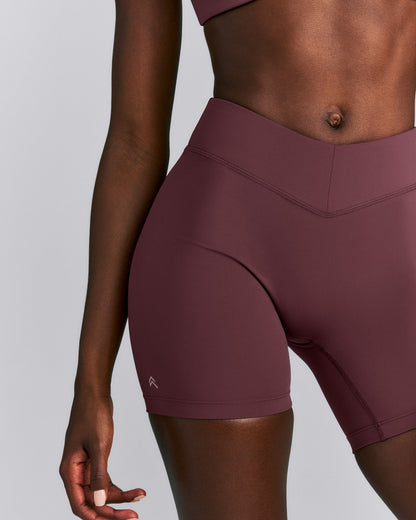 UnifiedMove™ V Front Mid Rise Shorts 6" | Velvet Mocha