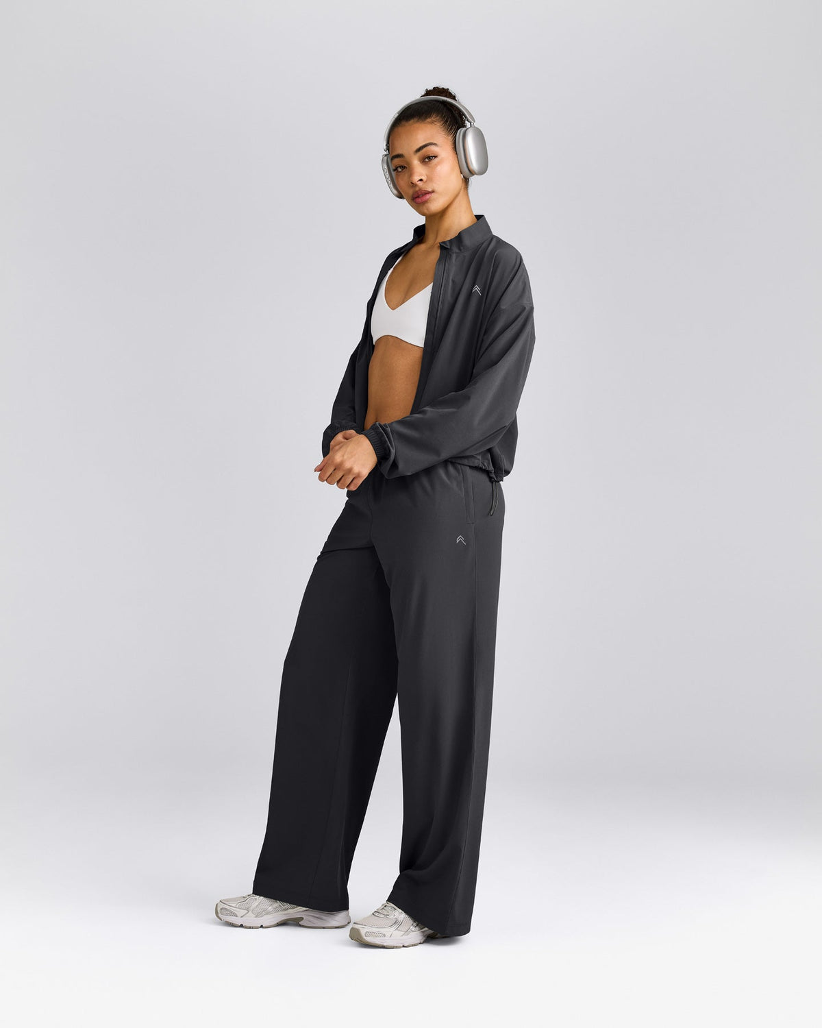 AirMove™ Straight Leg Pants | Coal